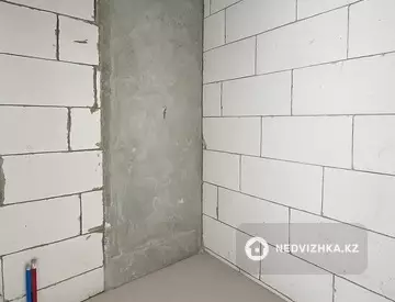 1-комнатная квартира, этаж 9 из 12, 38 м²