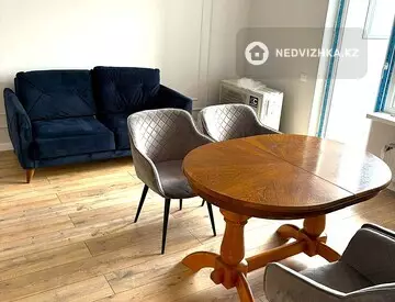 2-комнатная квартира, этаж 7 из 18, 52 м², на длительный срок