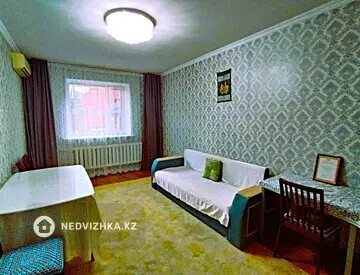 3-комнатная квартира, этаж 1 из 5, 64 м²