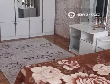 2-комнатная квартира, этаж 4 из 5, 60 м²
