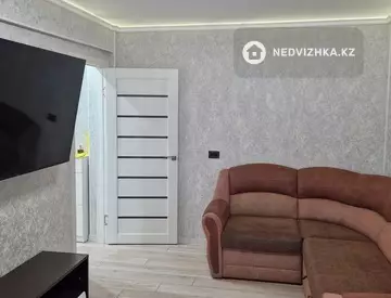 2-комнатная квартира, этаж 4 из 5, 43 м², посуточно