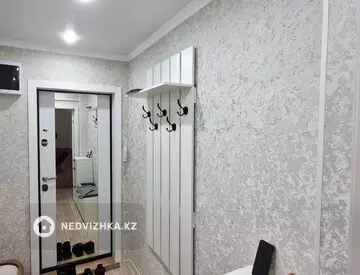 2-комнатная квартира, этаж 4 из 5, 43 м², посуточно