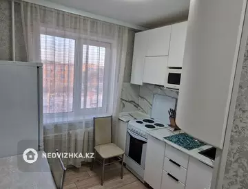 2-комнатная квартира, этаж 4 из 5, 43 м², посуточно