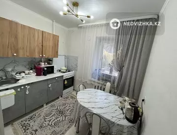 1-комнатная квартира, этаж 3 из 5, 38 м²