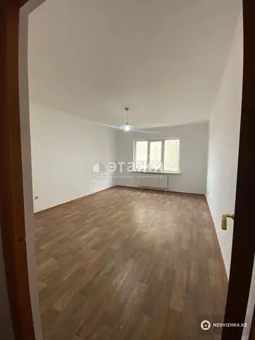 3-комнатная квартира, этаж 8 из 16, 132 м²