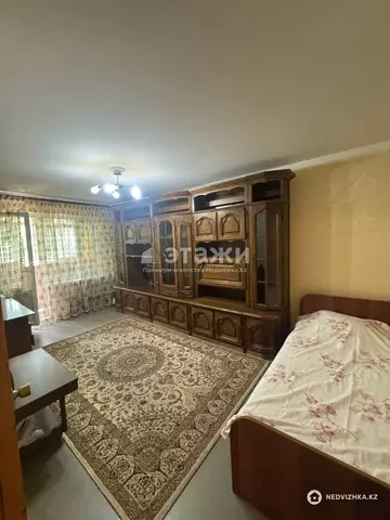 1-комнатная квартира, этаж 3 из 5, 32 м²