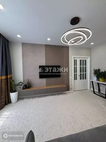 2-комнатная квартира, этаж 3 из 12, 60 м²