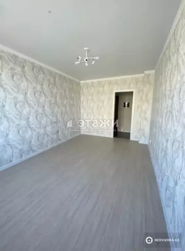 1-комнатная квартира, этаж 2 из 9, 38 м²