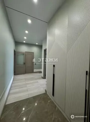 2-комнатная квартира, этаж 8 из 9, 60 м²