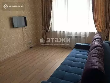 1-комнатная квартира, этаж 6 из 15, 37 м², на длительный срок