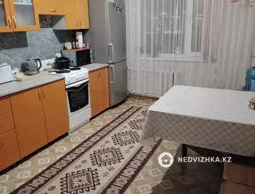 2-комнатная квартира, этаж 8 из 10, 61 м²