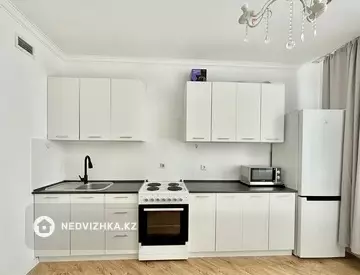 2-комнатная квартира, этаж 6 из 12, 63 м², на длительный срок