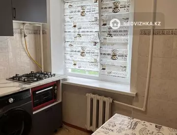 3-комнатная квартира, этаж 4 из 5, 62 м²