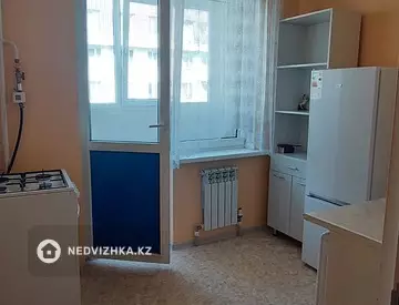 1-комнатная квартира, этаж 3 из 5, 30 м²