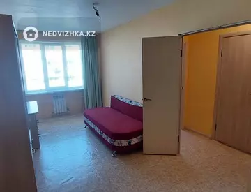 1-комнатная квартира, этаж 3 из 5, 30 м²