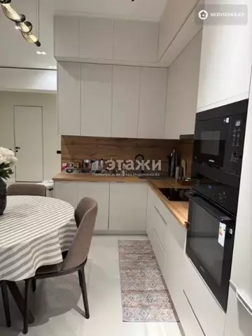4-комнатная квартира, этаж 5 из 10, 100 м²