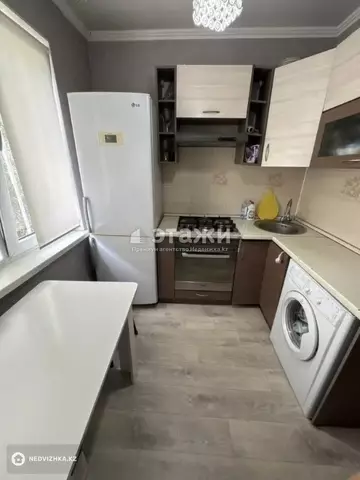 2-комнатная квартира, этаж 4 из 4, 43 м²