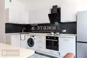 2-комнатная квартира, этаж 11 из 17, 92 м²