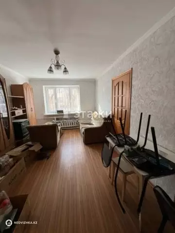 2-комнатная квартира, этаж 1 из 4, 40 м²