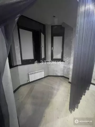 2-комнатная квартира, этаж 4 из 7, 80 м², на длительный срок