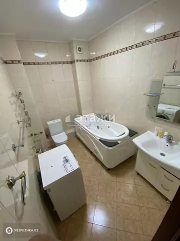 4-комнатная квартира, этаж 3 из 16, 150 м², на длительный срок