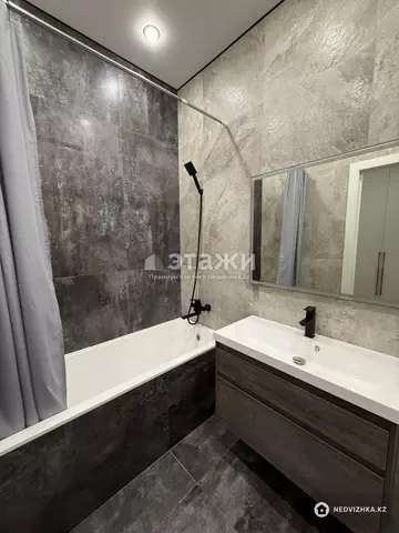 2-комнатная квартира, этаж 13 из 17, 65 м²