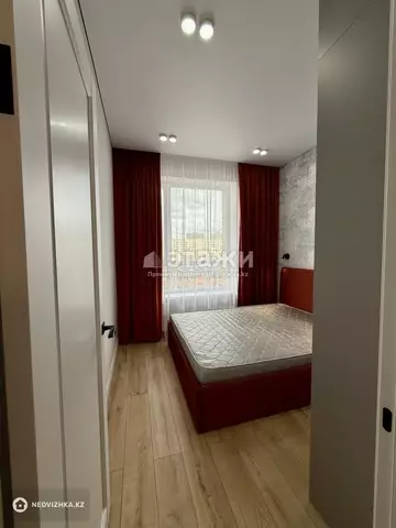 2-комнатная квартира, этаж 9 из 9, 36 м²