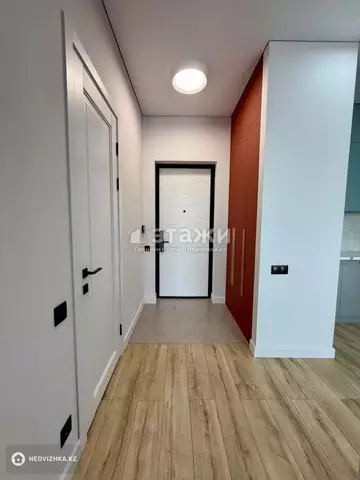 2-комнатная квартира, этаж 9 из 9, 36 м²