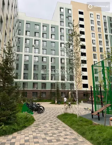 3-комнатная квартира, этаж 2 из 9, 96 м²