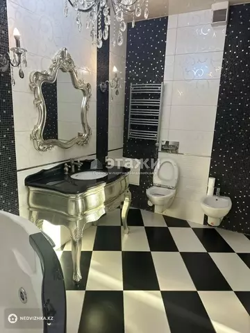 4-комнатная квартира, этаж 31 из 33, 180 м²