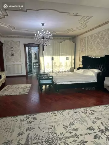 4-комнатная квартира, этаж 31 из 33, 180 м²