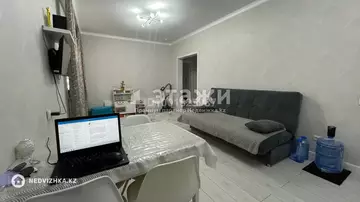 2-комнатная квартира, этаж 9 из 12, 52 м²