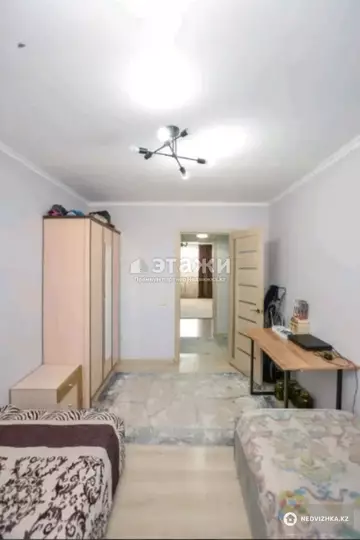 3-комнатная квартира, этаж 9 из 10, 64 м²