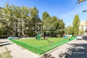 2-комнатная квартира, этаж 3 из 5, 42 м²