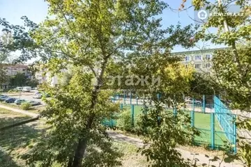 2-комнатная квартира, этаж 3 из 5, 42 м²