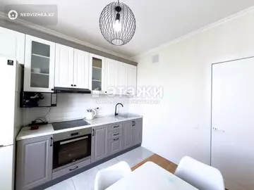 1-комнатная квартира, этаж 9 из 9, 40 м²