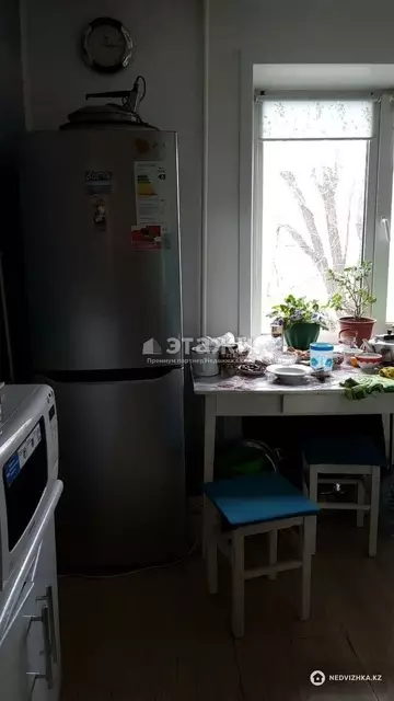 2-комнатная квартира, этаж 3 из 5, 52 м²