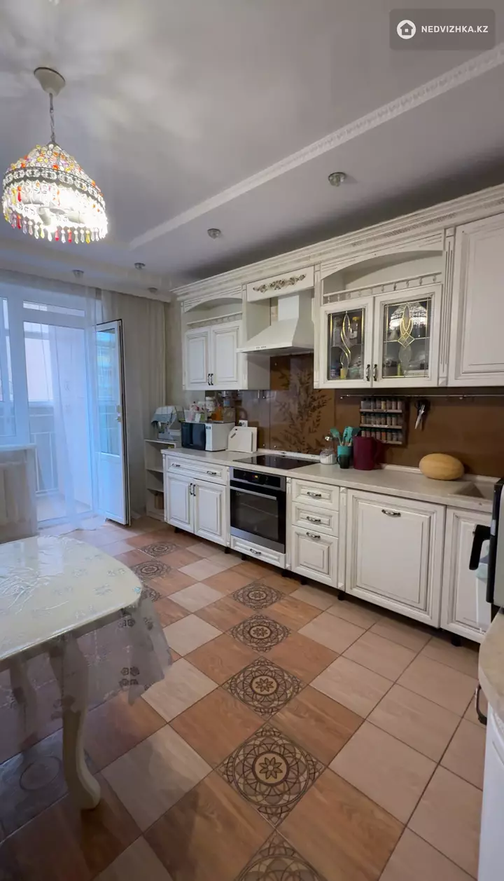 121 м², 4-комнатная квартира, этаж 4 из 12, 121 м², изображение - 1