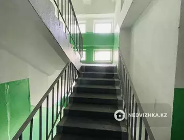 1-комнатная квартира, этаж 5 из 9, 99 м²
