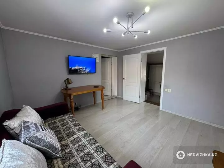 60 м², 4-комнатная часть дома, 4.7 соток, 60 м², изображение - 1