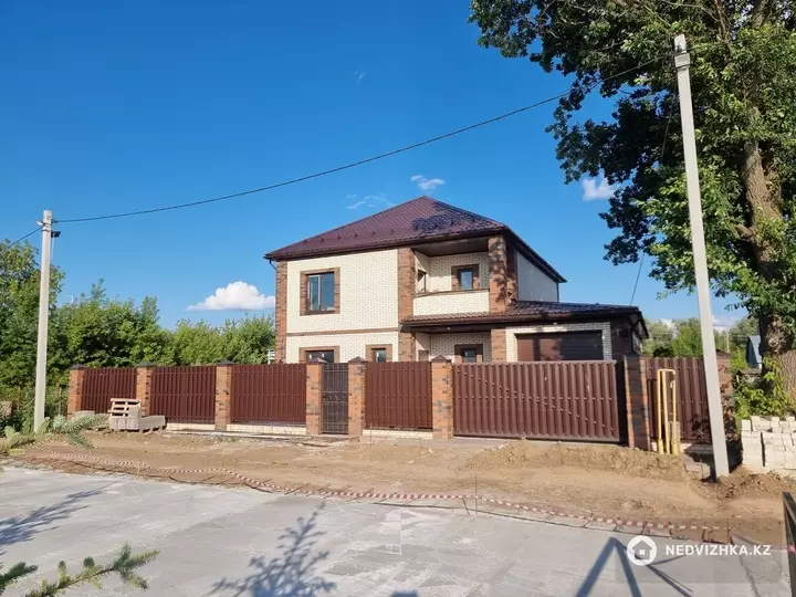 200 м², 6-комнатный дом, 8 соток, 200 м², изображение - 1