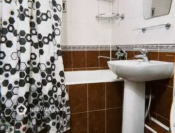 1-комнатная квартира, этаж 2 из 5, 38 м², на длительный срок