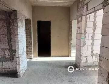 3-комнатная квартира, этаж 2 из 4, 86 м²