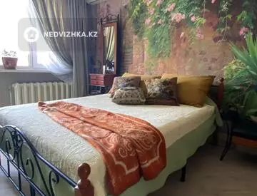 2-комнатная квартира, этаж 13 из 15, 56 м², на длительный срок