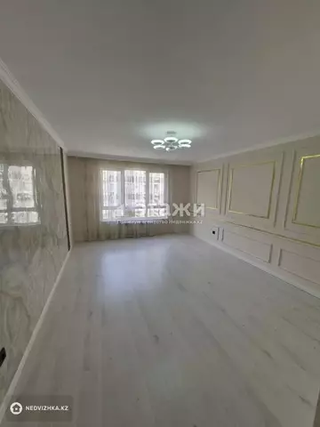 3-комнатная квартира, этаж 5 из 9, 82 м²