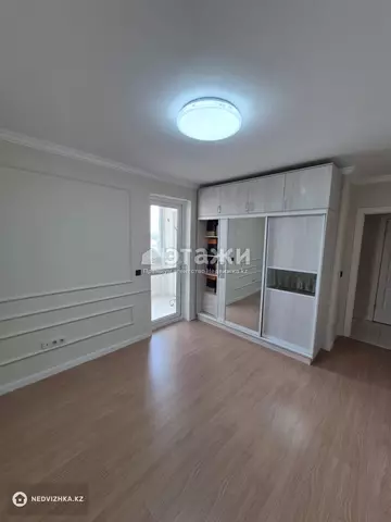 3-комнатная квартира, этаж 5 из 9, 82 м²