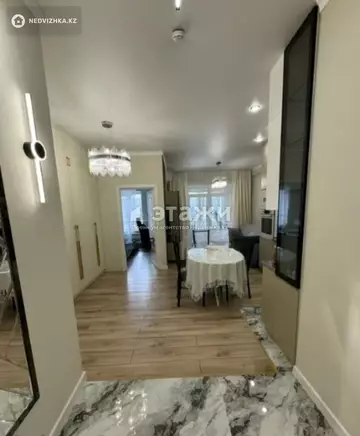 2-комнатная квартира, этаж 9 из 19, 56 м²