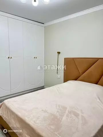 3-комнатная квартира, этаж 4 из 13, 82 м², на длительный срок
