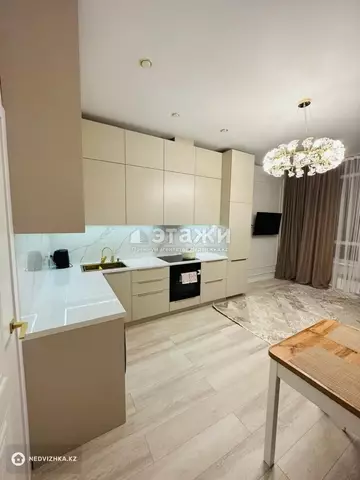 2-комнатная квартира, этаж 11 из 12, 50 м², на длительный срок