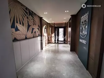 1-комнатная квартира, этаж 1 из 12, 42 м²